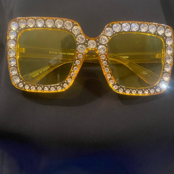 Yellow rhinestone sunglasses - Picture 2 of 5